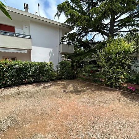 Villa Savina Appartamenti * Риччоне