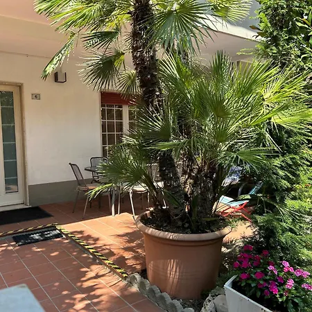 Villa Savina Appartamenti Апартаменты *