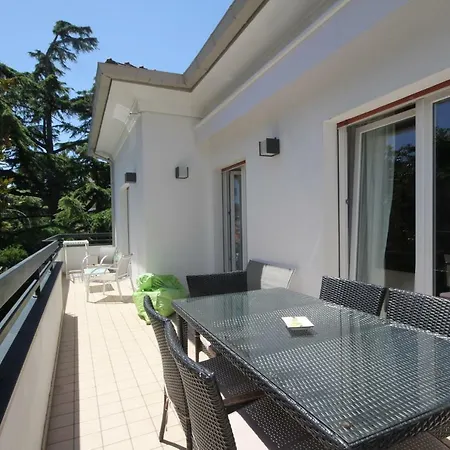 Апартаменты Villa Savina Appartamenti Риччоне