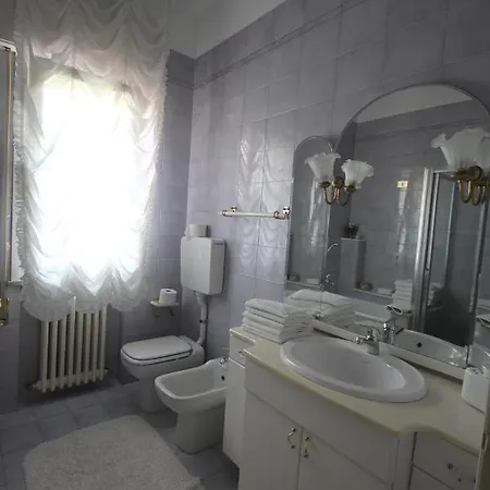 Villa Savina Appartamenti * Риччоне