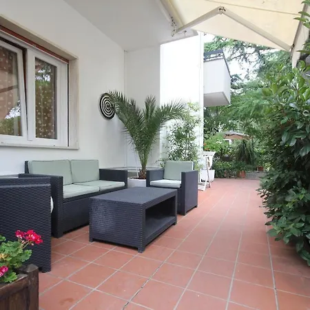 Апартаменты Villa Savina Appartamenti Риччоне